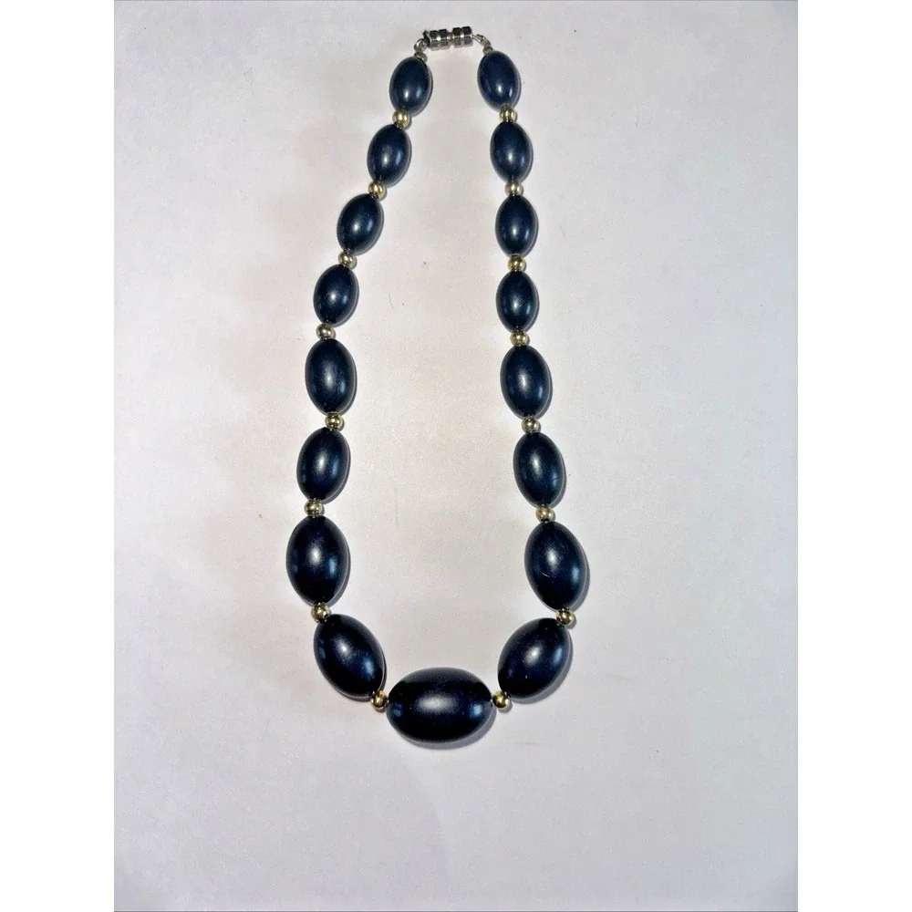 Oval Bead Necklace Women 18in Black Good Chunky Gold Tone Statement